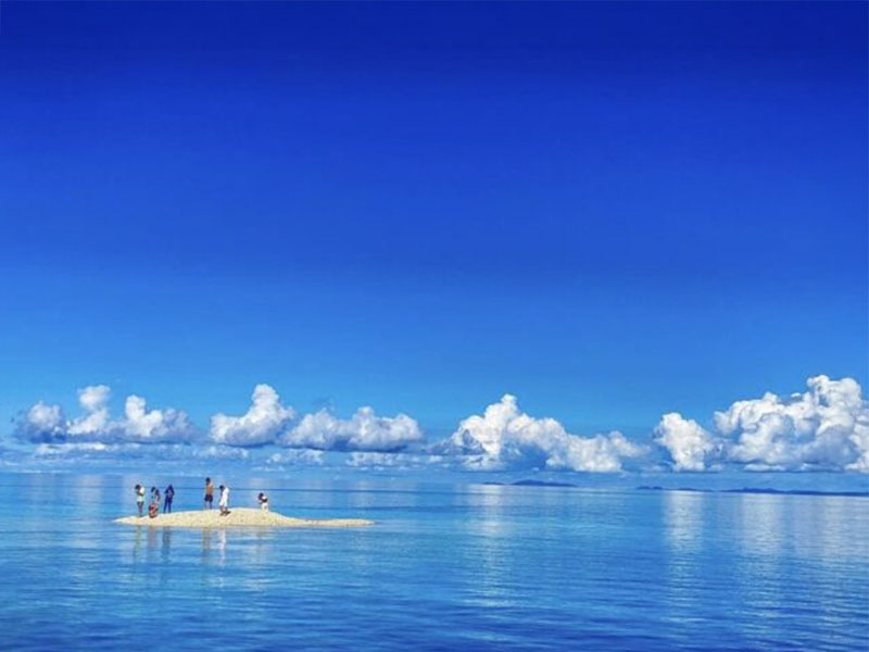 Accompanied by a guide certified as a water rescuer! Free photo gift too!