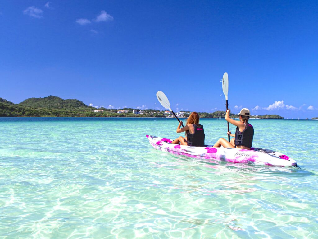 we will go sea kayaking at Sunset Beach, about 15 minutes from the airport.