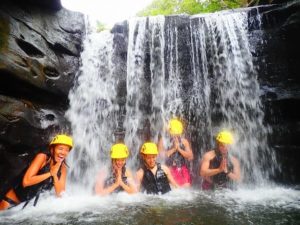 夏に人気のキャニオニングツアー