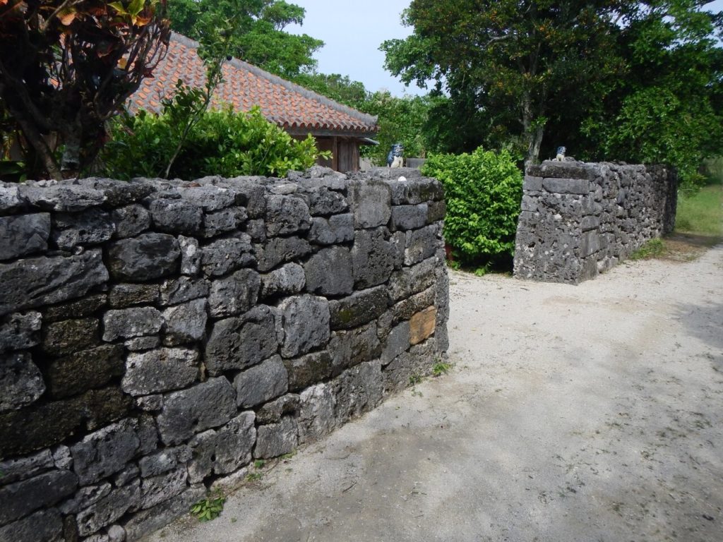 神山家住宅の石垣