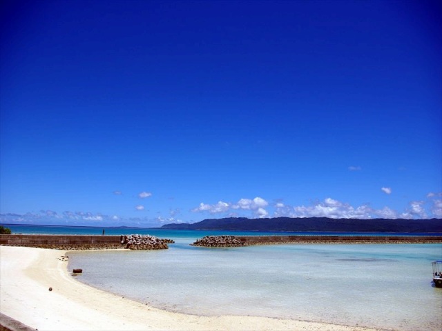 鳩間島の前の浜ビーチ