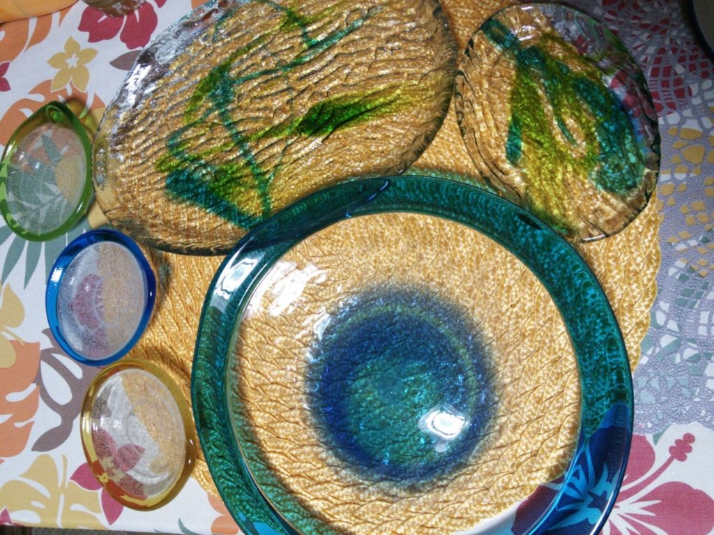 沖縄の森のガラス館のガラス皿