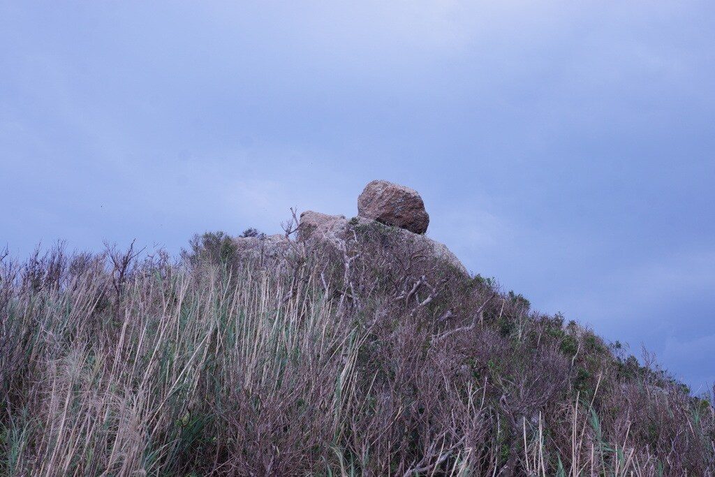 登山中に見える野底マーペーの頂上