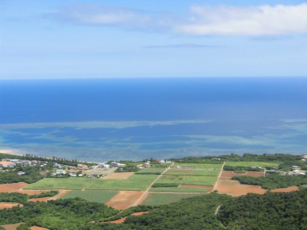 石垣島の野底岳から見える絶景