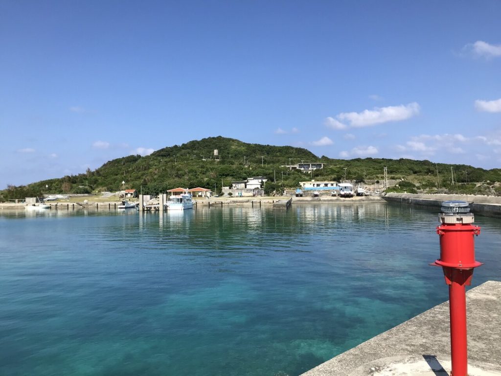 犬神島の港