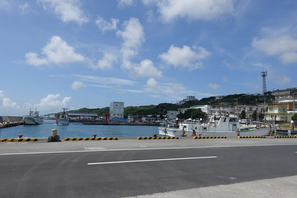 伊良部島の佐良浜漁港