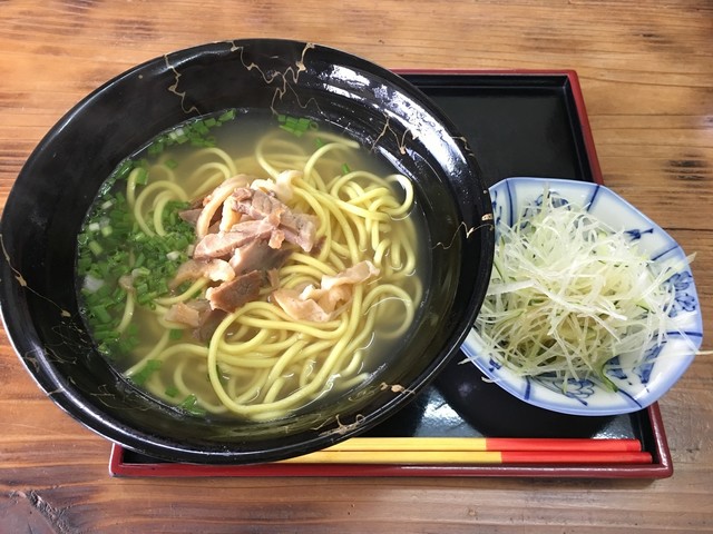 八重山そばがおいしいそば家なかもと