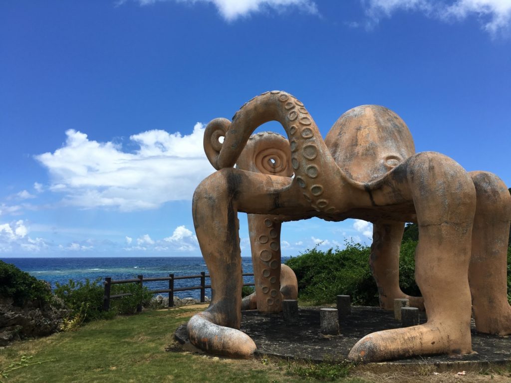 来間島の観光スポットのタコ公園