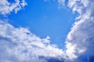 小浜島の青空と雲
