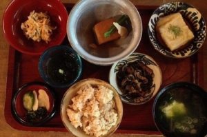 石垣島で食べられる舟蔵の料理