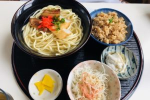 宮古島のすむばりで食べるランチ