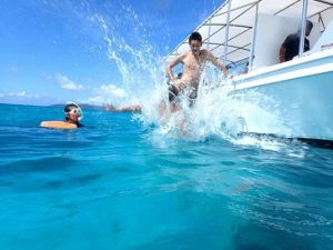 小浜島の海へダイブ