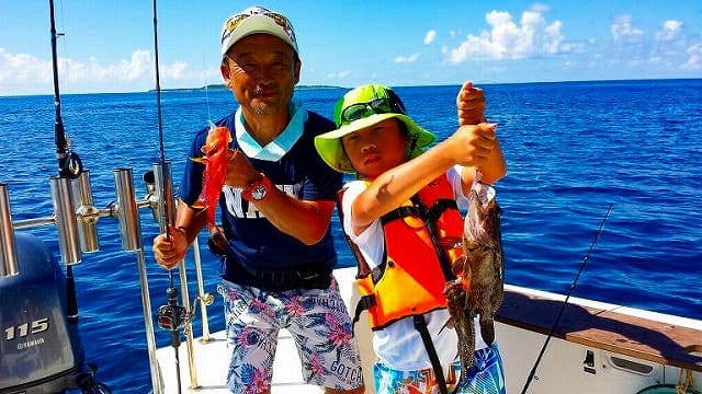 西表島で家族で釣りを体験