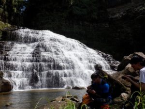 健脚向けの観光スポットであるマヤグスクの滝