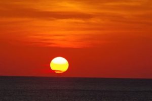 西表島のウナリザキ公園から見る夕日