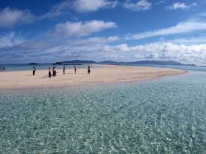 石垣島の幻の島といわれる浜島に上陸