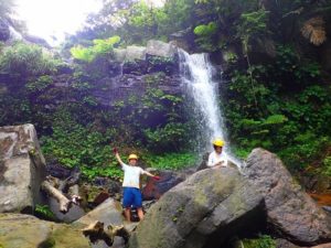 吹通川の奥に流れる穴場の滝スポット