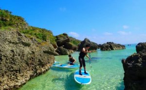 宮古島の美しい海でSUPを体験