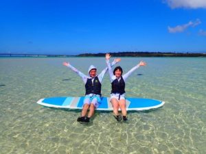 小浜島の絶景ビーチでSUP体験