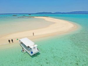 西表島近くの浜島