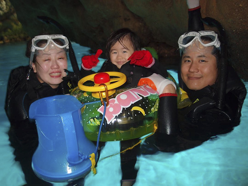 ライフジャケットで楽々浮遊